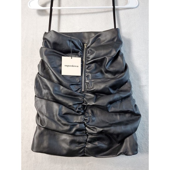 Superdown Tank Top Womens Size XS Black Faux Leather Polyester Off The Shoulder - Picture 2 of 9